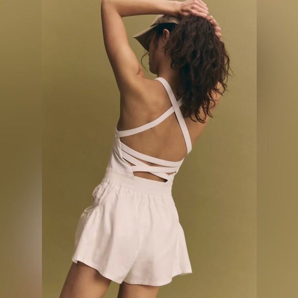 free people movement Pants - Free People Movement Get Your Flirt On Shortsie – White – Size M – NEW WITH TAGS